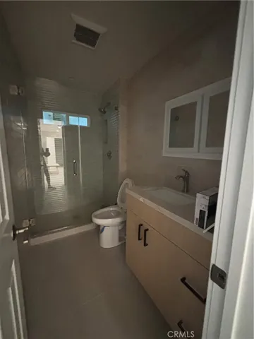 23453 Mobile, West Hills, California 91307 — photo 4