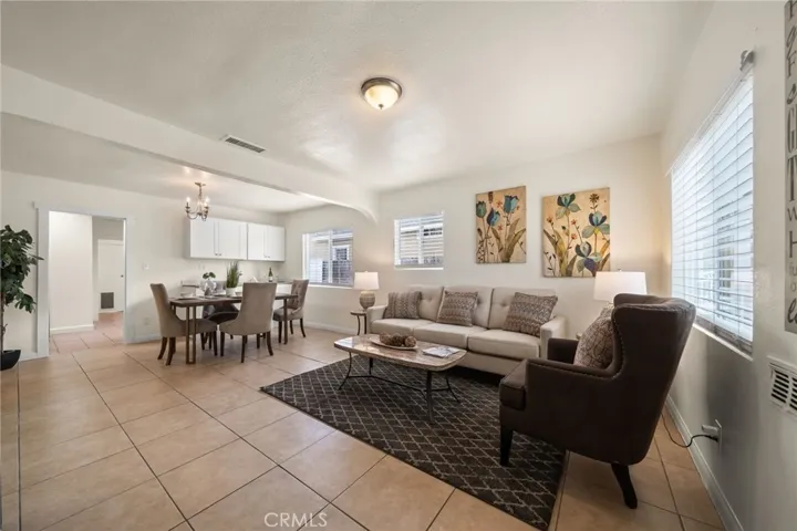 1547 W 65th, Los Angeles, California 90047 — photo 4