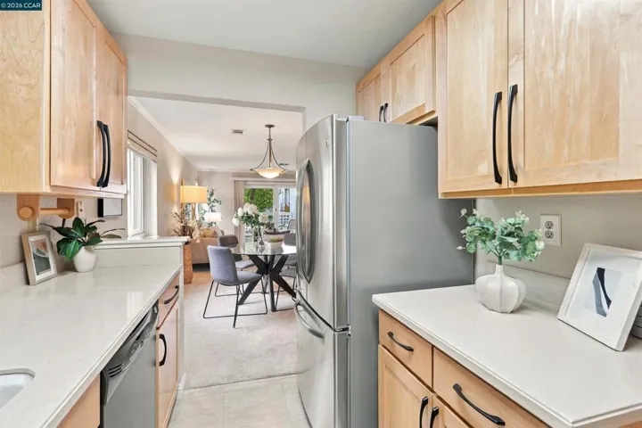 1298 Walden 200, Walnut Creek, California 94597 — photo 5