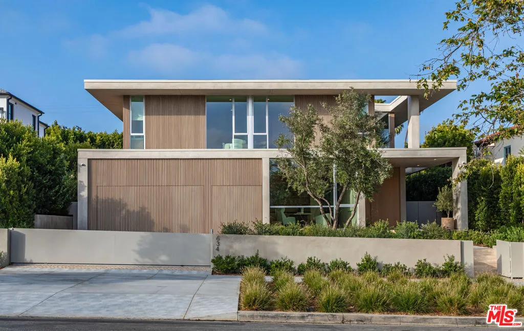 634 Moreno Ave