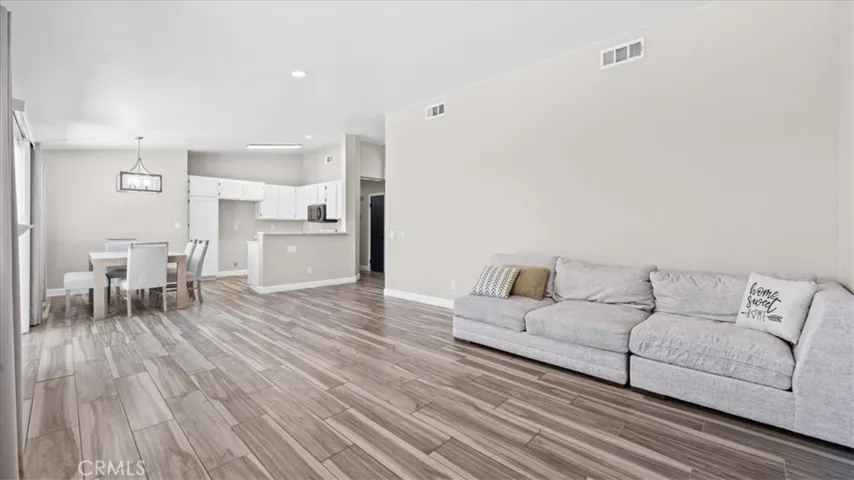 14208 Estate, Victorville, California 92394 — photo 4