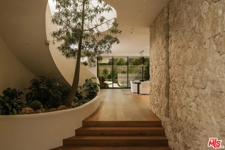 3712 Goodland Avenue, Studio City, California 91604 — photo 5
