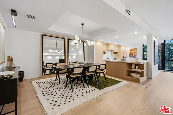 211 S Spalding Drive 110n, Beverly Hills, California 90212 — photo 4