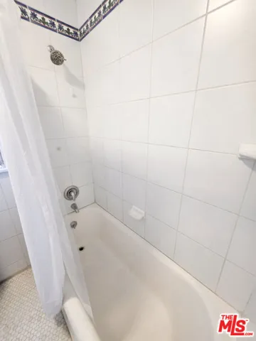 1331 Masselin Avenue, Los Angeles, California 90019 — photo 5