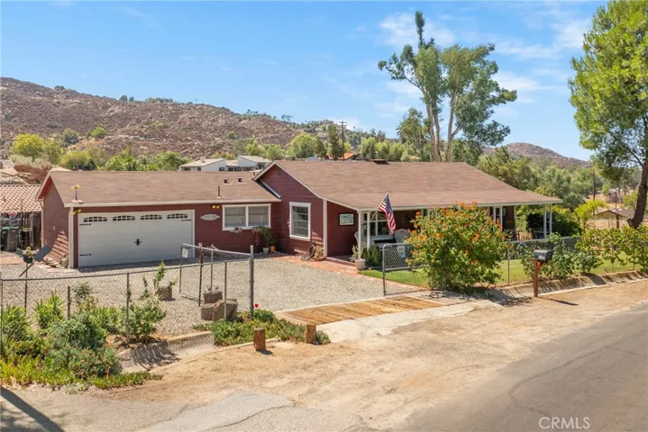 41097 Crest, Hemet, California 92544 — photo 5