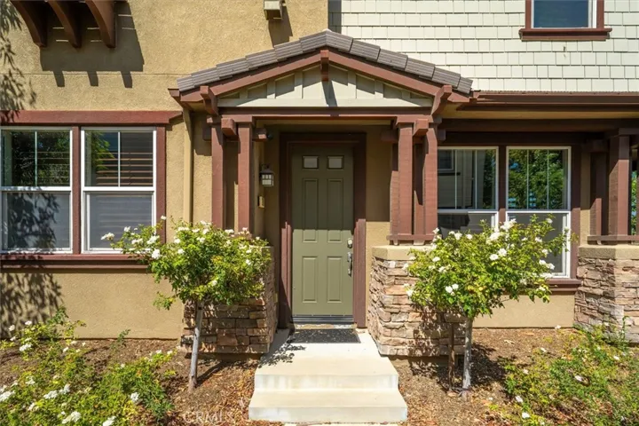 28600 Pietro Drive, Valencia, California 91354 — photo 4