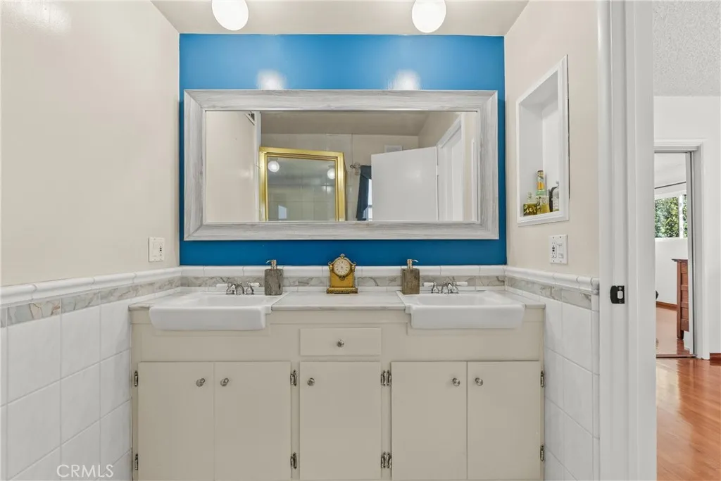 En suite Bathroom #1 En suite Bathroom #1