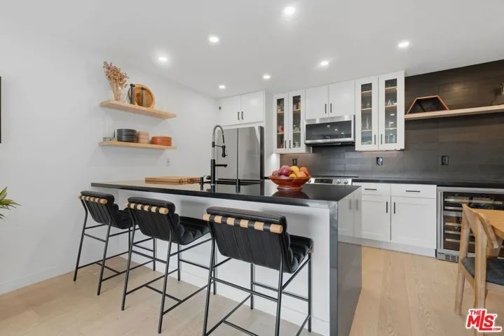 1230 Horn Avenue 305, West Hollywood, California 90069 — photo 4