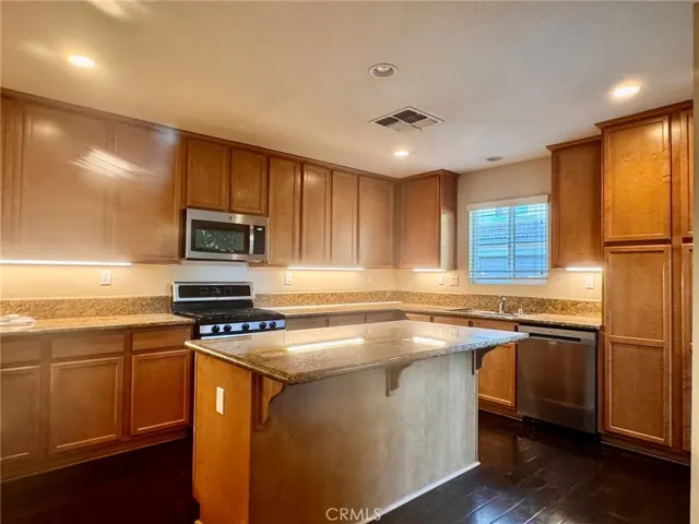 334 N Placer Privado, Ontario, California 91764 — photo 5