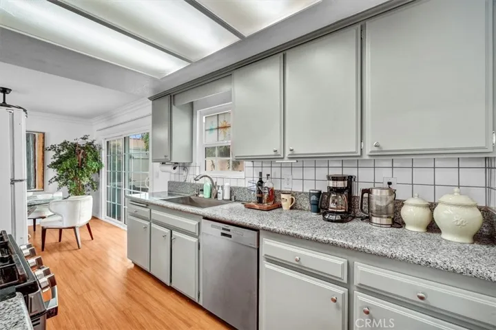 232 W 11th 3, San Pedro, California 90731 — photo 5
