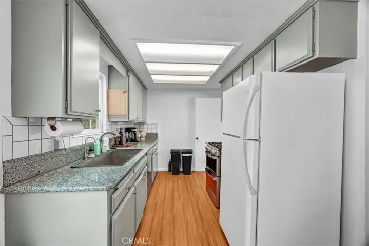 232 W 11th 3, San Pedro, California 90731 — photo 4