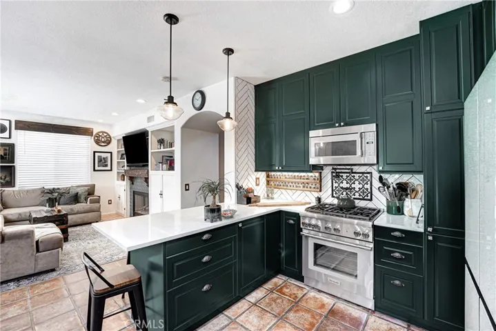 23312 Montecito, Valencia, California 91354 — photo 5