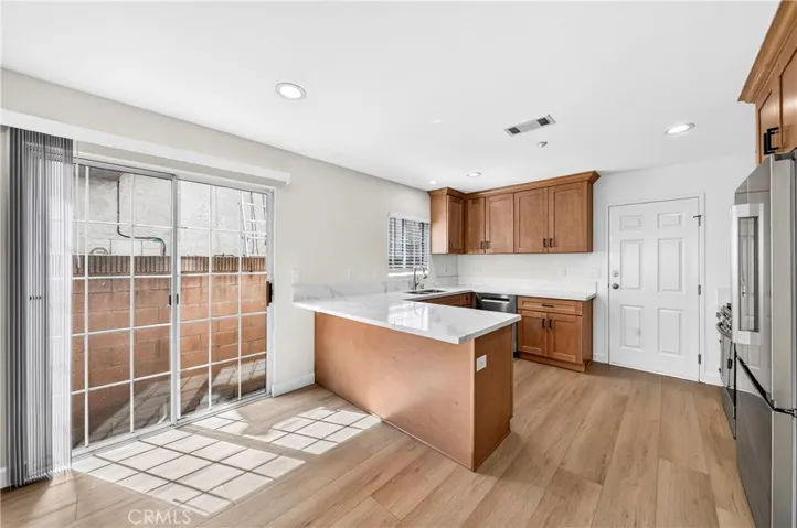 15919 Halldale Avenue A, Gardena, California 90247 — photo 4