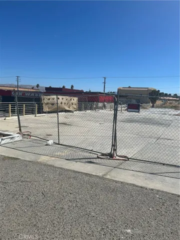 17153 Bear Valley Rd. Road, Hesperia, California 92345 — photo 4