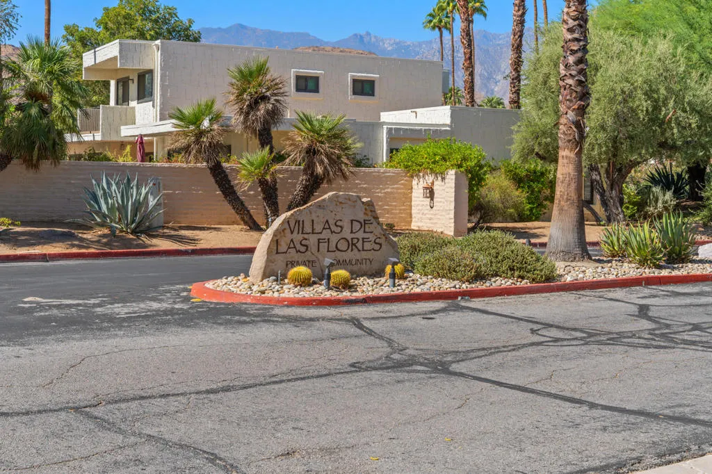 Los Patos Entrance Sign