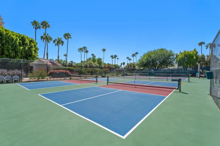 Los Patos Pickleball Courts