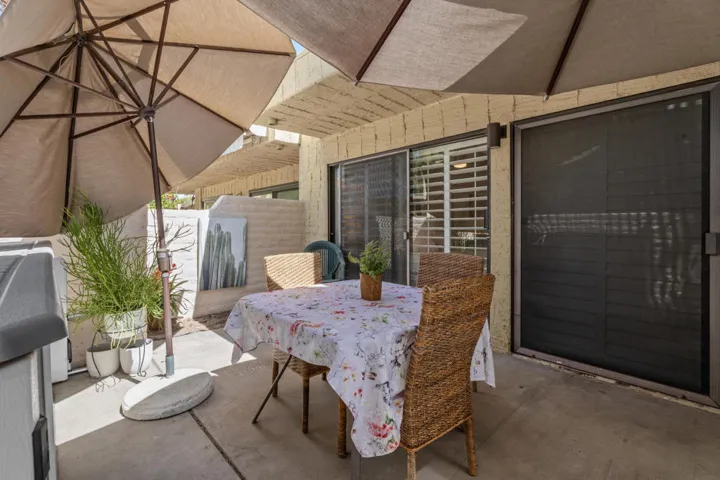 2433 Los Patos - Back Patio