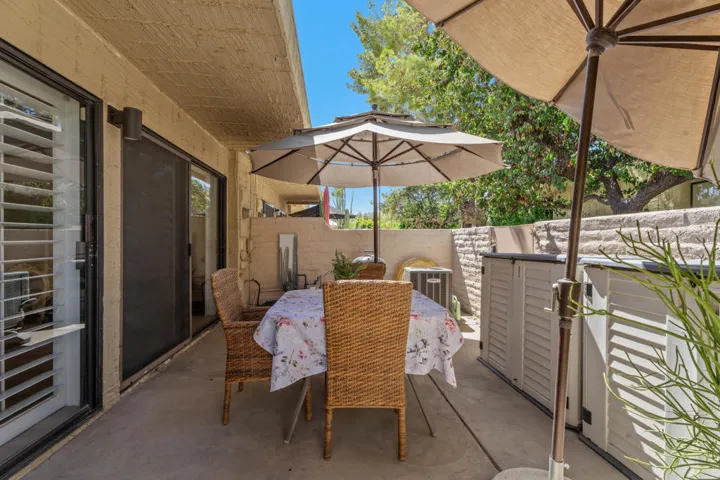 2433 Los Patos - Back Patio