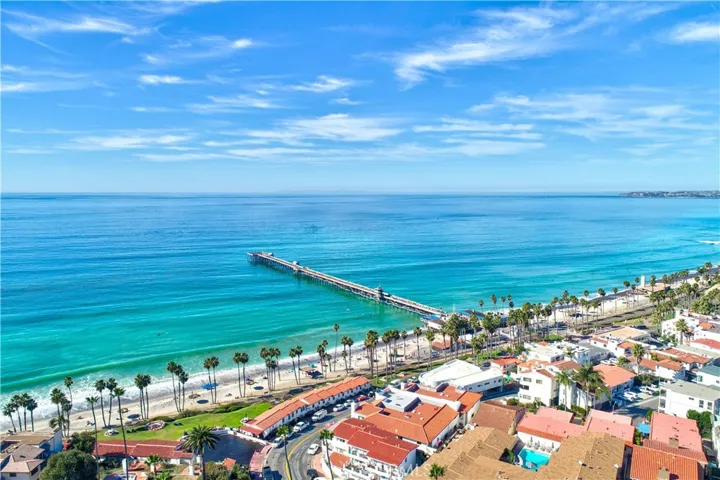 San Clemente's famous pier and beaches are just a short distance away.