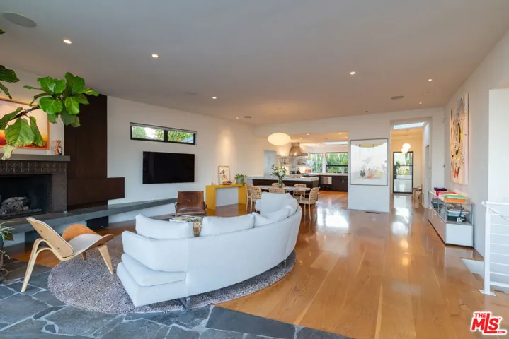 2824 Durand Drive, Los Angeles, California 90068 — photo 5