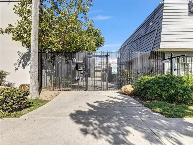 5530 Ackerfield Avenue 210, Long Beach, California 90805 — photo 5