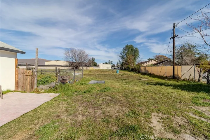 9023 Olive, Fontana, California 92335 — photo 4