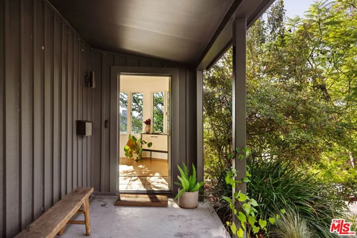 4016 Cumberland Avenue, Los Angeles, California 90027 — photo 4