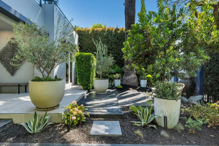 8719 Rosewood Avenue, West Hollywood, California 90048 — photo 5