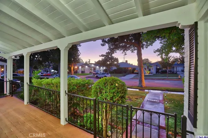 1210 Graynold Avenue, Glendale, California 91202 — photo 4
