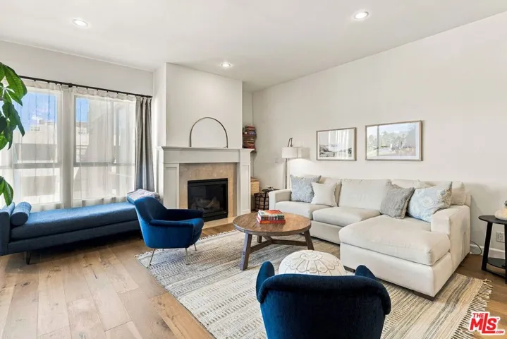 12115 San Vicente Boulevard 404, Los Angeles, California 90049 — photo 4