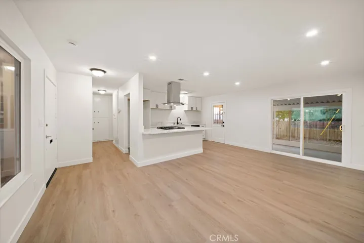 500 E Thornton, Hemet, California 92543 — photo 4