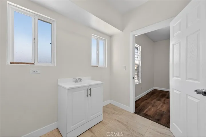 132 W 74th Street, Los Angeles, California 90003 — photo 5