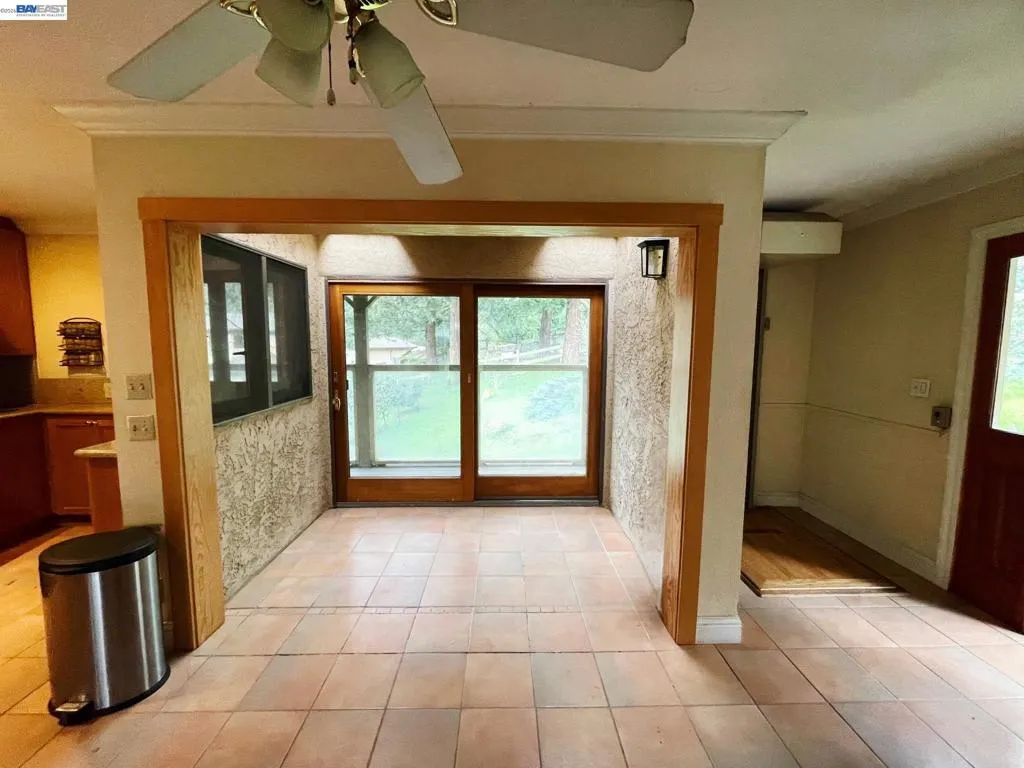 Dining area and sun room Dining area and sun room
