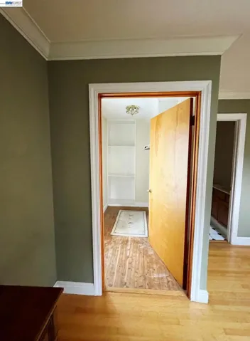 walk in closet