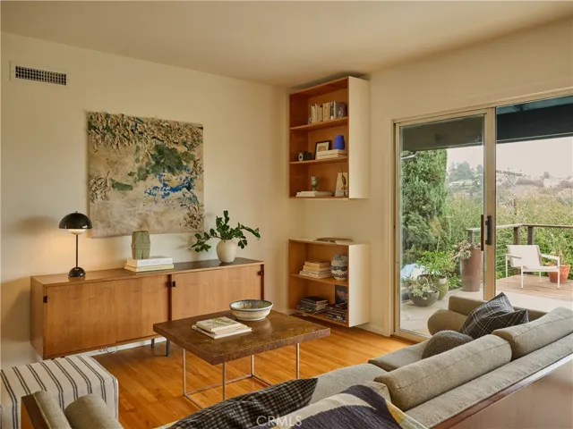 4304 Caledonia, Los Angeles, California 90065 — photo 5