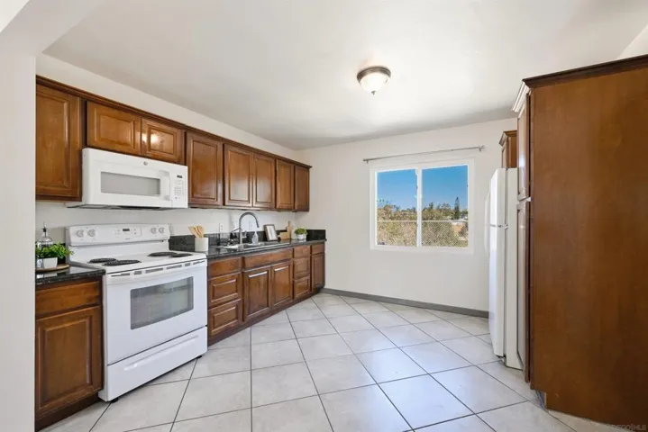 6848 Harvala, San Diego, California 92115 — photo 5