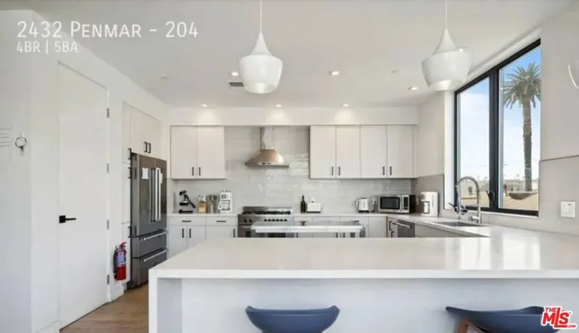 2432 Penmar Avenue 204, Los Angeles, California 90291 — photo 5