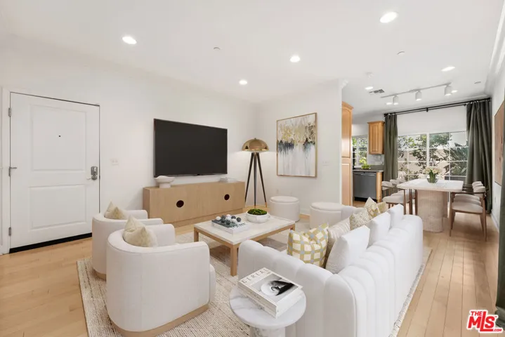 5312 Denny Avenue 7, North Hollywood, California 91601 — photo 4