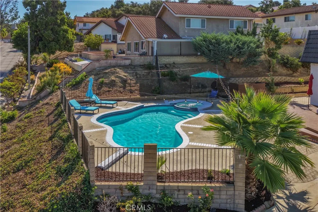 Pool View 2 Pool View 2