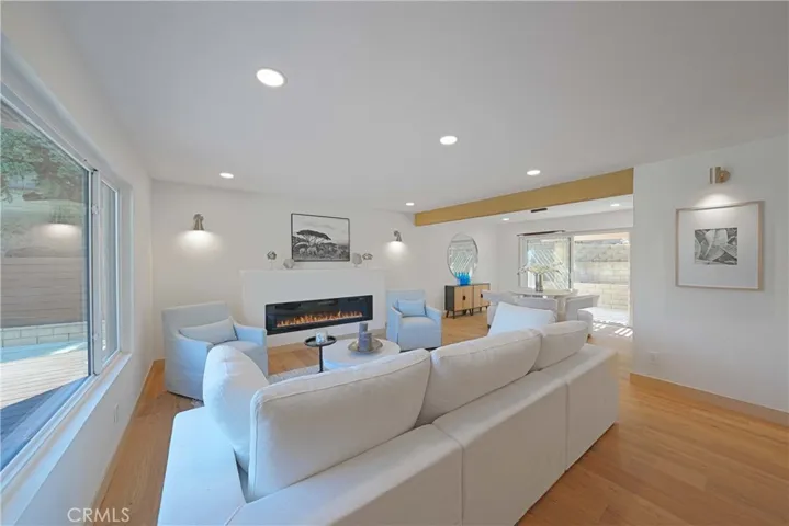 Living Room 4