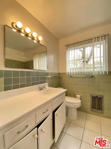 5456 Village Green, Los Angeles, California 90016 — photo 4
