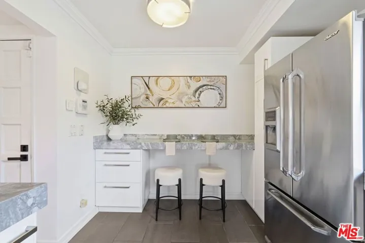 1613 Manning Avenue A, Los Angeles, California 90024 — photo 5