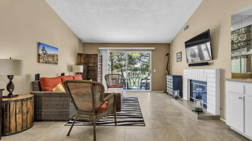 285 Desert Falls Drive E, Palm Desert, California 92211 — photo 4