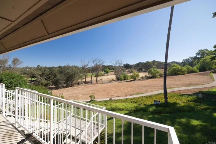 27739 Mountain Meadow Road 8, Escondido, California 92027 — photo 4
