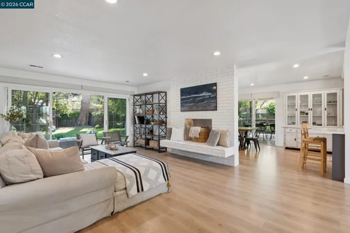 837 Tully Way, Concord, California 94518 — photo 4