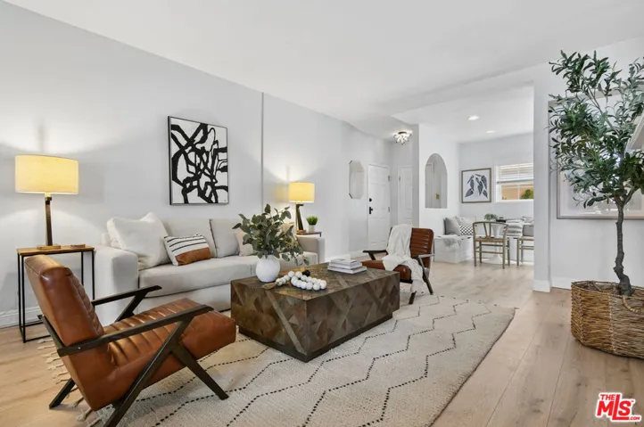 4301 Fulton Avenue 106, Los Angeles, California 91423 — photo 5