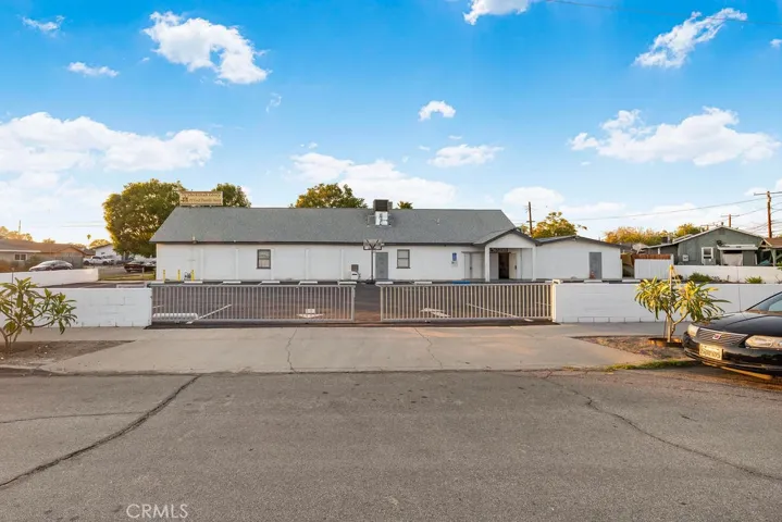 820 Larch St, Colton, California 92324 — photo 4