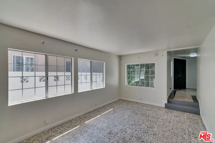15013 Hartsook Street, Los Angeles, California 91403 — photo 4