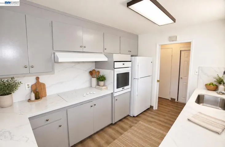 24675 Townsend Ave, Hayward, California 94544 — photo 5