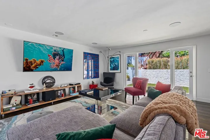 7561 Devista Drive, Los Angeles, California 90046 — photo 5